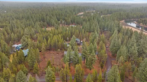 View/Area - 17008 Sharp Dr, Bend, OR 97707 photo 4 of 10