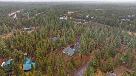 View/Area - 17008 Sharp Dr, Bend, OR 97707 photo 5 of 10