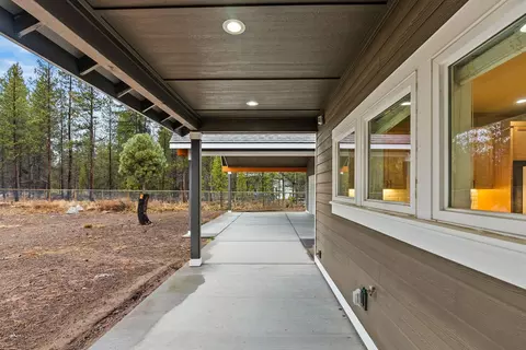 Exterior - 17008 Sharp Dr, Bend, OR 97707 photo 8 of 15