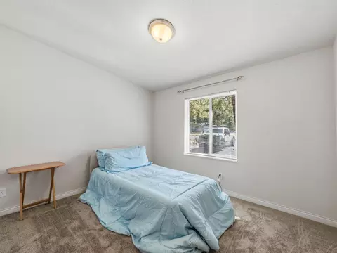 Bedroom - 15531 Green Wing Loop, Keno, OR 97627 photo 3 of 4