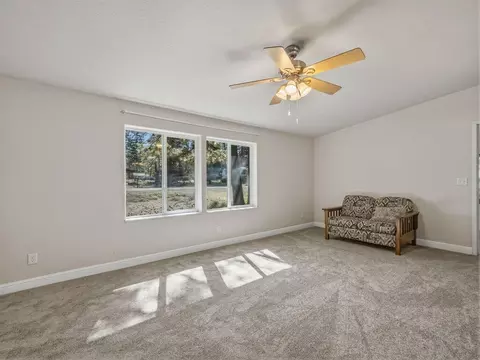 Living - 15531 Green Wing Loop, Keno, OR 97627 photo 6 of 6