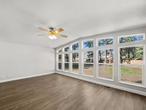 Living - 15531 Green Wing Loop, Keno, OR 97627 photo 1 of 6