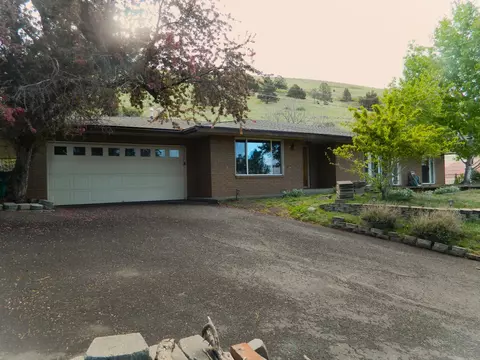 1619 Kimberly Dr, Klamath Falls, OR 97603