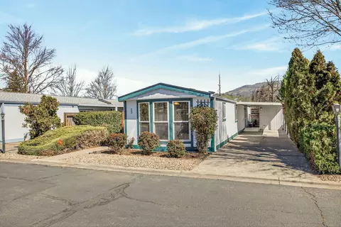 4624 S Pacific Hwy #23, Phoenix, OR 97535