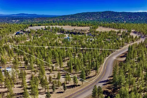 19128 Concannon Dr, Bend, OR 97703