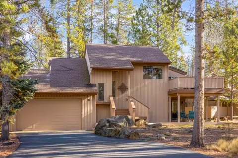 Exterior - 17822 Big Leaf Ln, Sunriver, OR 97707 photo 1 of 11