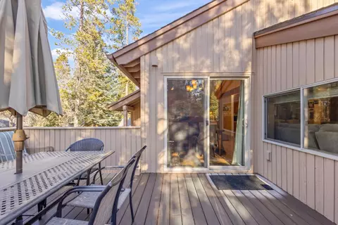 Exterior - 17822 Big Leaf Ln, Sunriver, OR 97707 photo 7 of 11