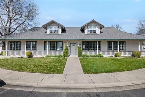 633 E Archwood UNIT 86, Eagle Point, OR 97524 photo 23