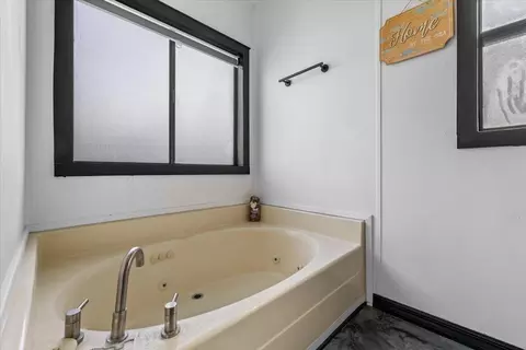 633 E Archwood UNIT 86, Eagle Point, OR 97524 photo 18