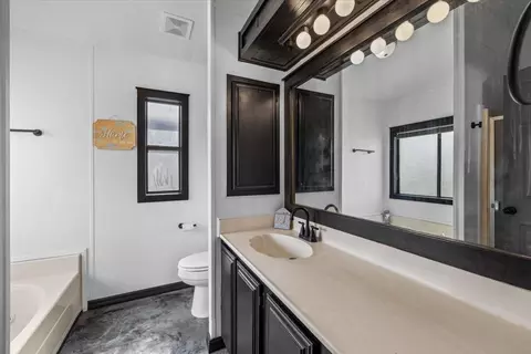 633 E Archwood UNIT 86, Eagle Point, OR 97524 photo 17