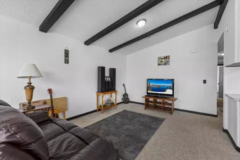 633 E Archwood UNIT 86, Eagle Point, OR 97524 photo 10