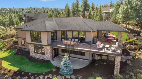 3363 NW Starview Dr, Bend, OR 97703