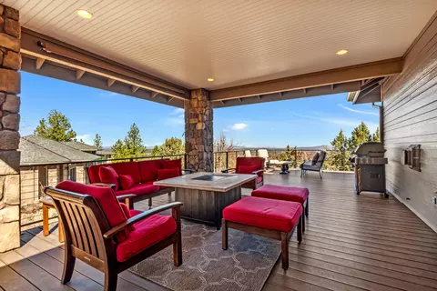Exterior - 3363 NW Starview Dr, Bend, OR 97703 photo 7 of 12