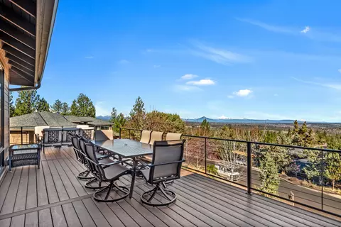 Exterior - 3363 NW Starview Dr, Bend, OR 97703 photo 3 of 12