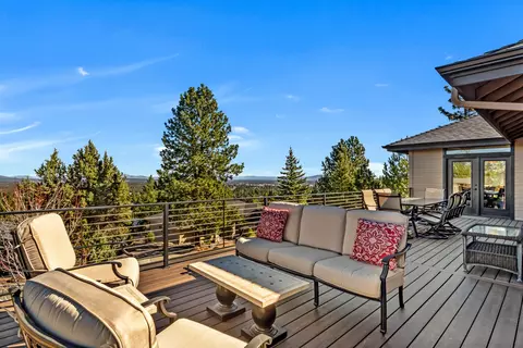 Exterior - 3363 NW Starview Dr, Bend, OR 97703 photo 4 of 12