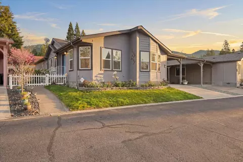 156 NW Wrightwood Cir, Grants Pass, OR 97526