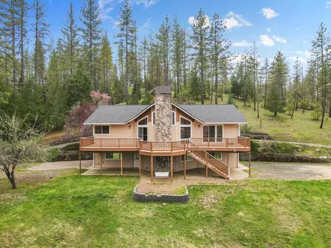 580 Ragsdale Rd, Trail, OR 97541