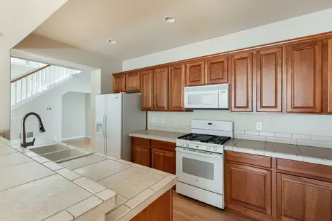Kitchen - 61148 Foxglove Loop, Bend, OR 97702 photo 3 of 3
