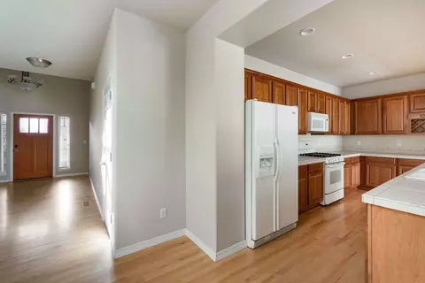 Entry Way - 61148 Foxglove Loop, Bend, OR 97702 photo 2 of 3