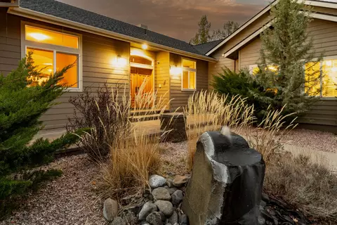 6904 SW Joshua Ct, Powell Butte, OR 97753