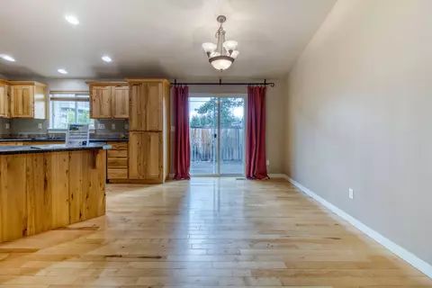 Living - 51322 Preble Way, La Pine, OR 97739 photo 2 of 2