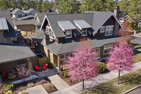 1693 NW William Clark St # 10, Bend, OR 97703