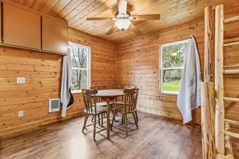 Dining - 159 Bloom Rd, Wolf Creek, OR 97497 photo 1 of 1