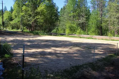 Exterior - 101 Cascade Dr, Cave Junction, OR 97523 photo 9 of 14