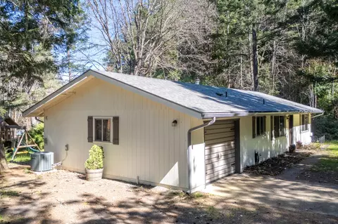 Exterior - 101 Cascade Dr, Cave Junction, OR 97523 photo 1 of 14