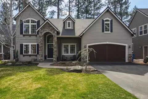 1041 E Timber Pine Dr, Sisters, OR 97759