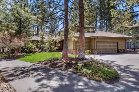 19397 Soda Springs Dr, Bend, OR 97702