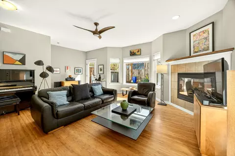 58 N Mountain Ave, Ashland, OR 97520