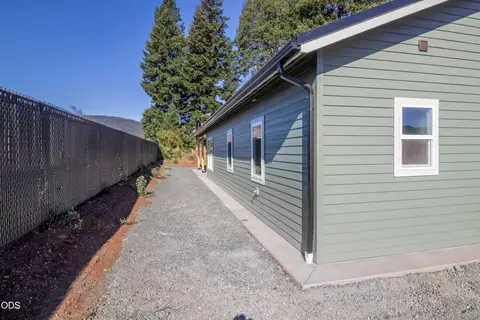 Other - 405 Cece Ln, Cave Junction, OR 97523 photo 5 of 5