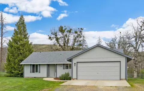 5498 Butte Falls Hwy, Eagle Point, OR 97524
