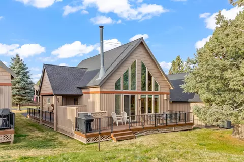 1885 Cinnamon Teal Dr, Redmond, OR 97756