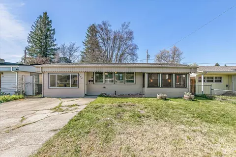 944 S Ivy St, Medford, OR 97501