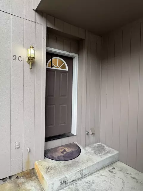 310 NE Terry Ln #2C, Grants Pass, OR 97526