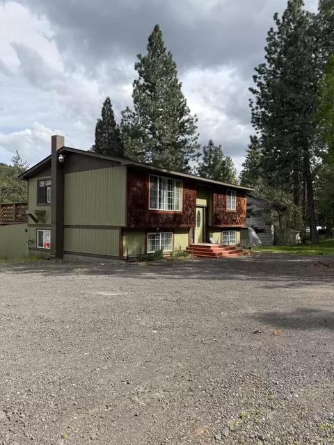 8511 Mclaughlin Ln, Klamath Falls, OR 97601