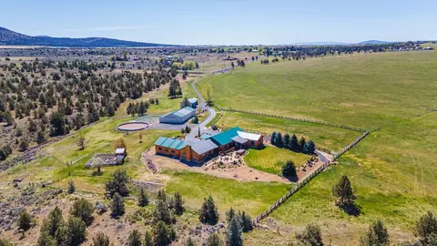 10000 SW Lyons Dr, Culver, OR 97734