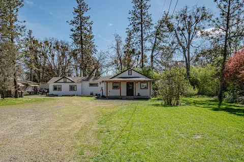 549 Wilson Rd, Central Point, OR 97502