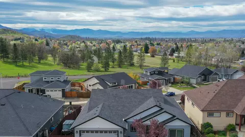 View/Area - 1050 Azure Way, Eagle Point, OR 97524 photo 1 of 6