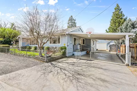 2590 Happy Valley Dr, Medford, OR 97501