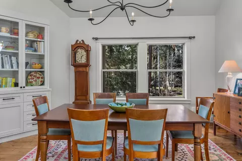Dining - 61727 Tam Mcarthur Loop, Bend, OR 97702 photo 5 of 5