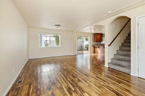 Living - 450 Freeman Rd, Central Point, OR 97502 photo 2 of 2