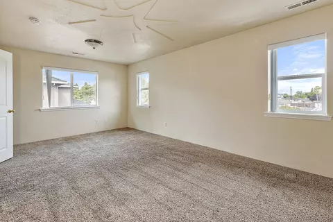 Bedroom - 450 Freeman Rd, Central Point, OR 97502 photo 1 of 6