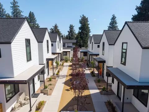 637 NE Marshall Ave, Bend, OR 97701