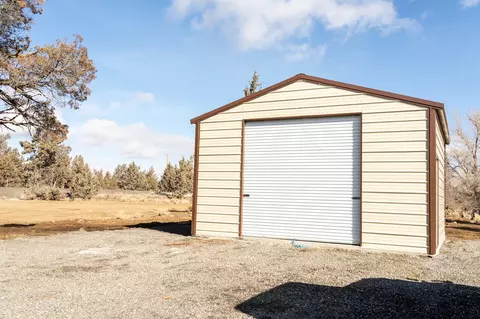 21395 Chasing Cattle Ln, Bend, OR 97701 photo 28