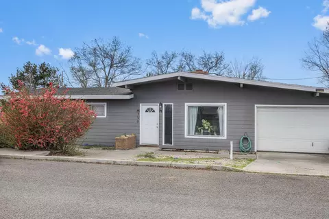 730 SE Turner St, Madras, OR 97741