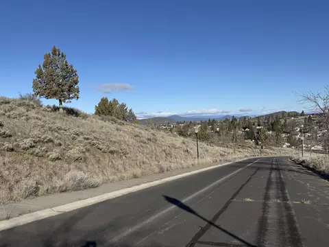 pristine drive LOT 44, Klamath Falls, OR 97601