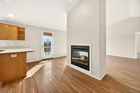 Living - 426 Westminster Dr, Eagle Point, OR 97524 photo 2 of 6